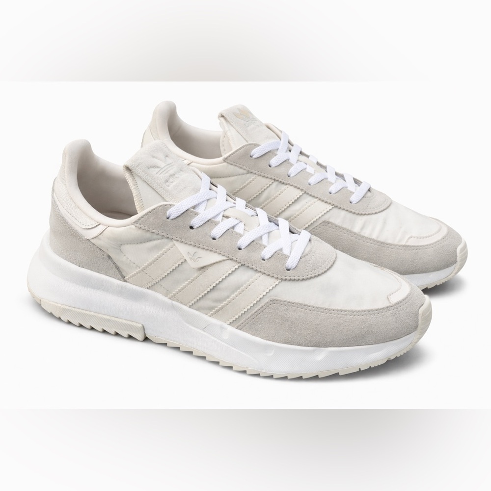 adidas Neutral Cream & Light Gray Suede Runner Sneakers size 9.5